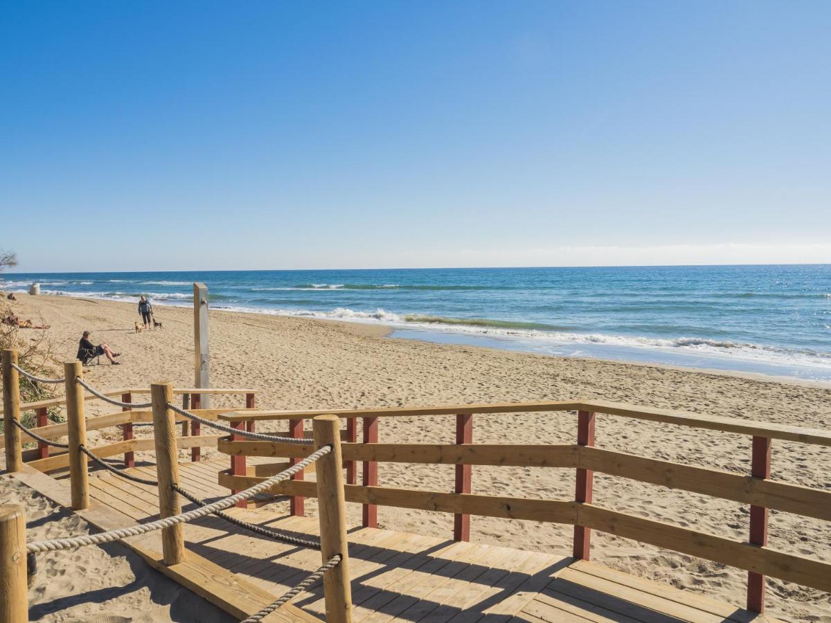 Cubo'S Beach & Parking Jardines De Don Carlos Marbella Exterior foto