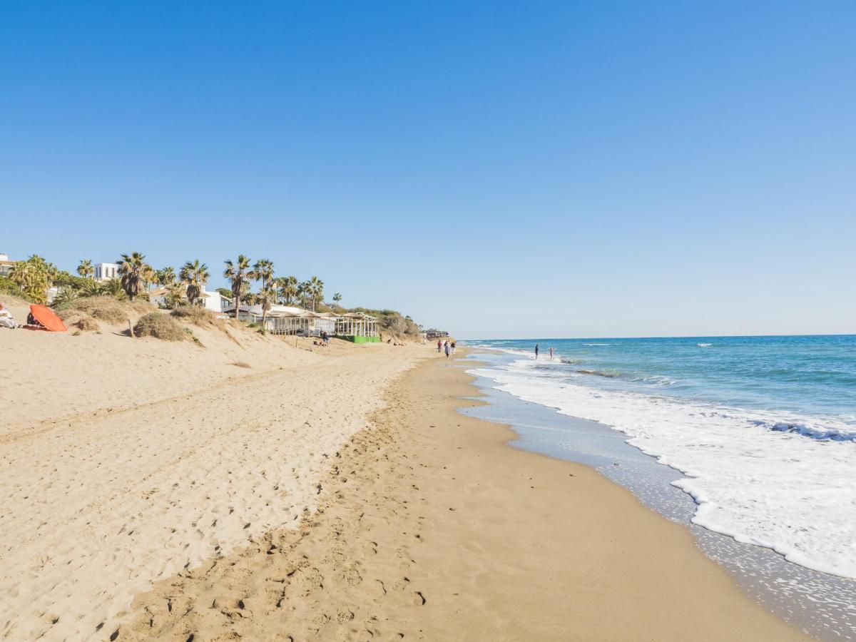 Cubo'S Beach & Parking Jardines De Don Carlos Marbella Exterior foto