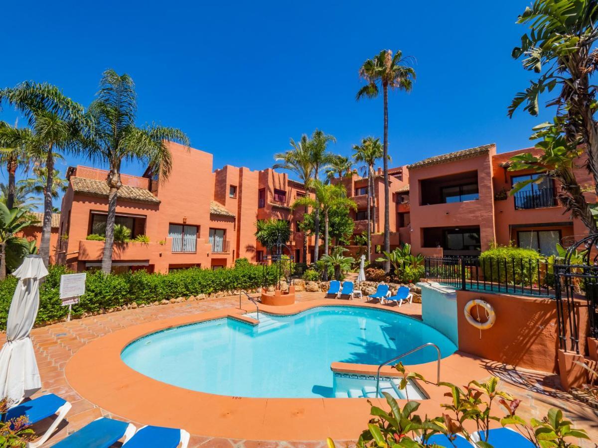 Cubo'S Beach & Parking Jardines De Don Carlos Marbella Exterior foto
